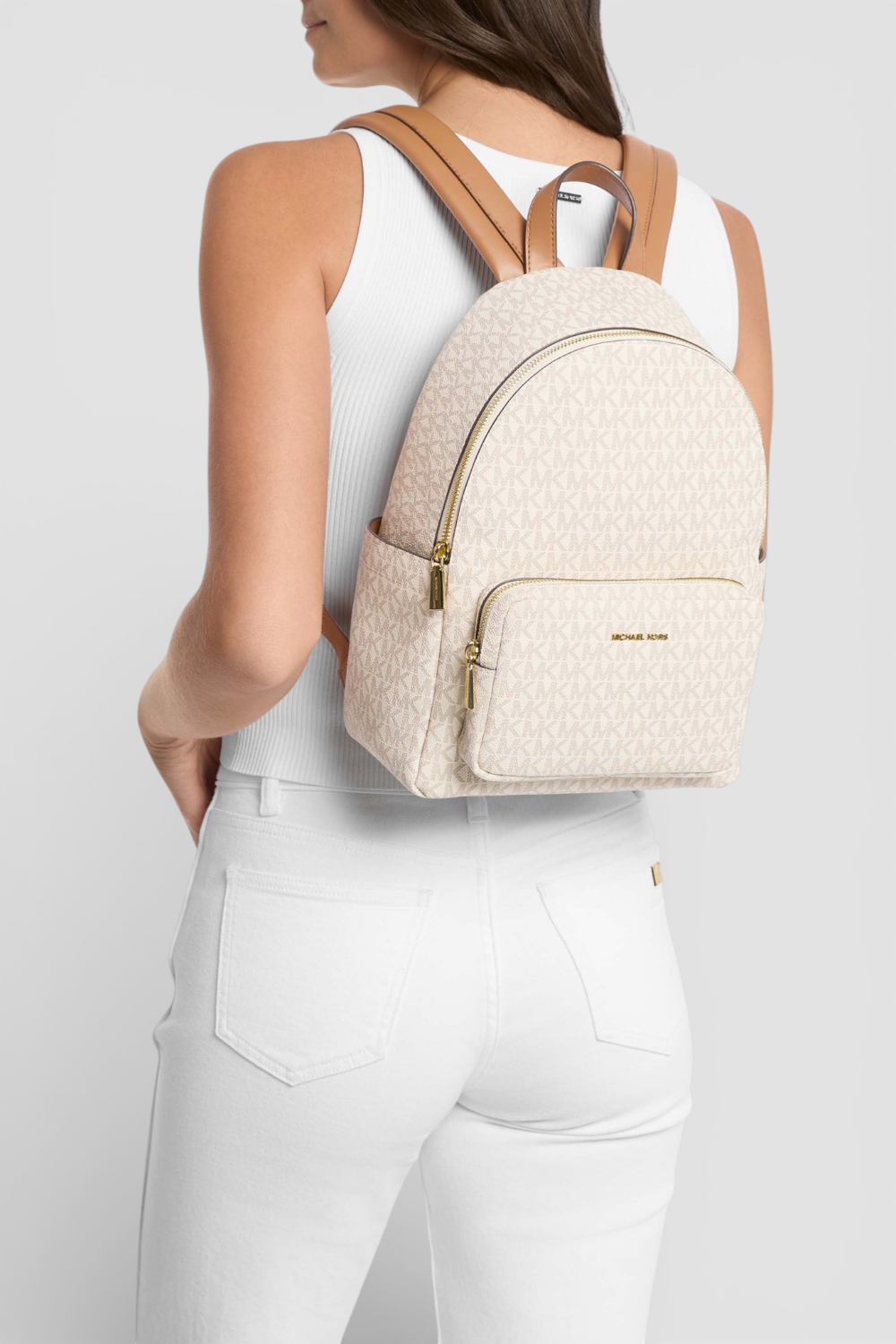 תמונת כל הלוק של תיק גב סייבל מדיום